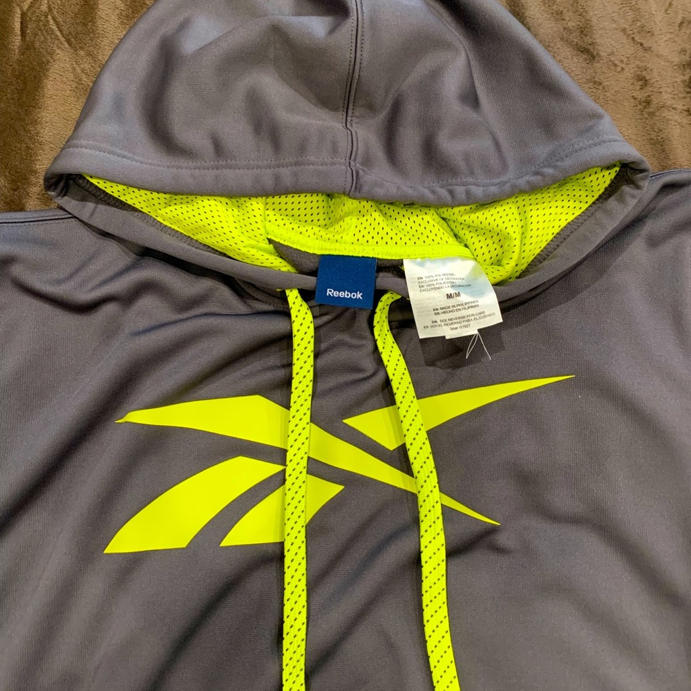 Brand New- Gents Reebok Hooded Sweatshirt